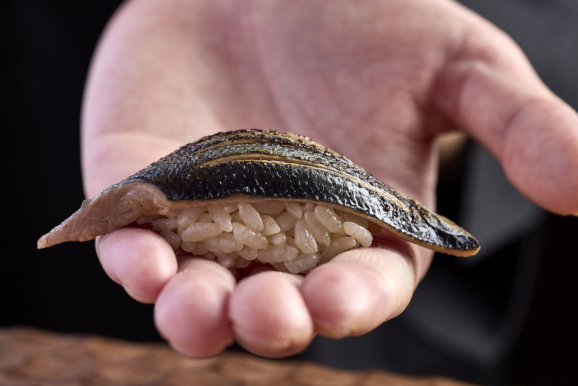 立食在香港不普及？100% dimzi讀者投票原因竟是與香港人工作有關？！