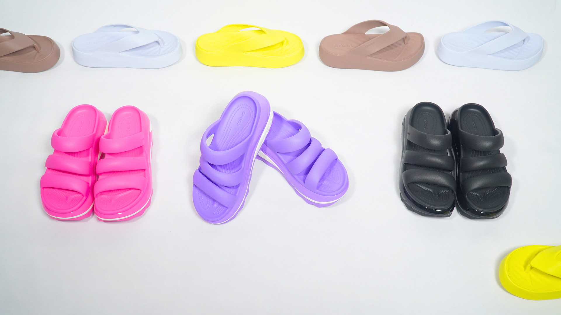 Crocs 厚底鞋點評〡全新夏日系列一貫的輕盈舒適，唯陷入厚底鞋最大問題…